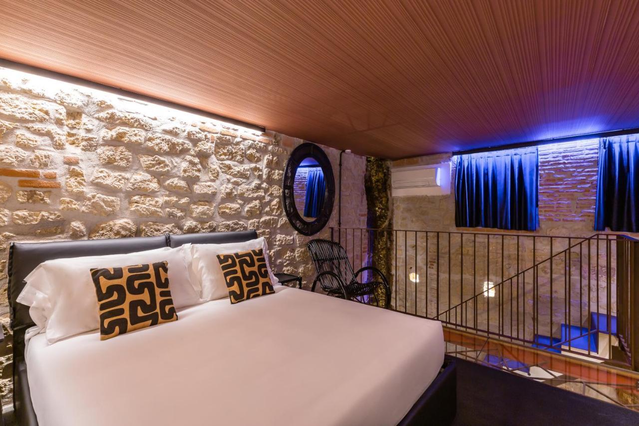 Palazzo Residenza Madre By Dimorra Hotel Naples Exterior photo